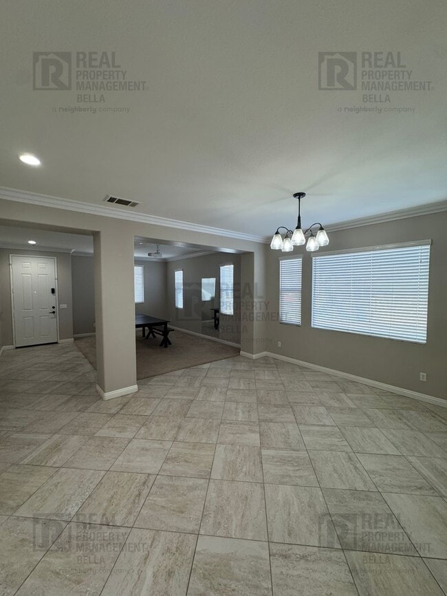 Building Photo - Gorgeous Murrieta Home with Main Floor Bedroom and Bathroom