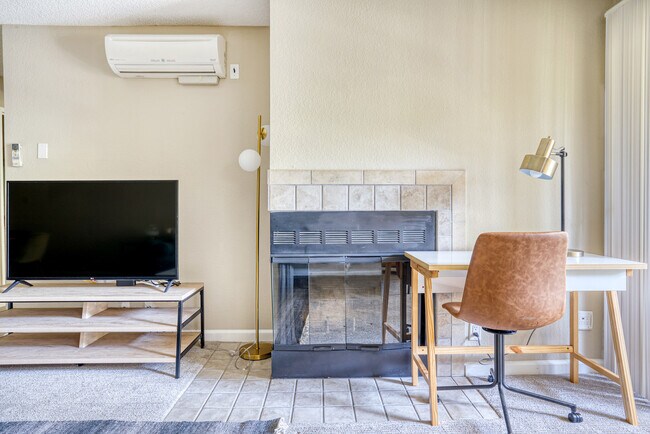 Building Photo - 141 Saratoga Ave