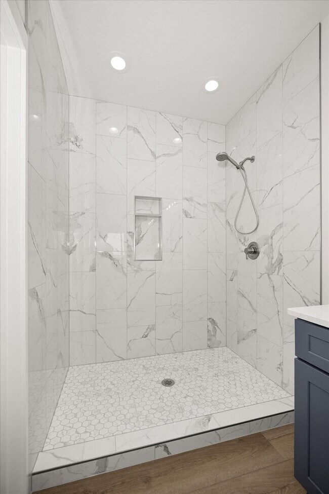 Building Photo - $3,375 - 4 Bed / 3 Bath Gorgeous Brand New Build Home with Beautiful Views