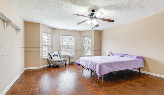 Building Photo - 2100 Pena Blanca Dr
