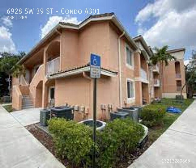 Building Photo - 6928 SW 39th St