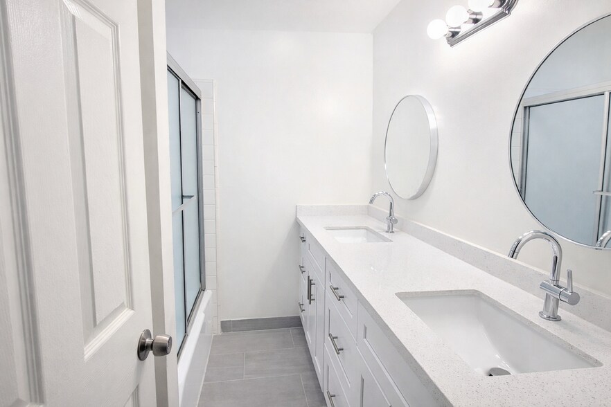 Building Photo - 6433 Shirley Ave