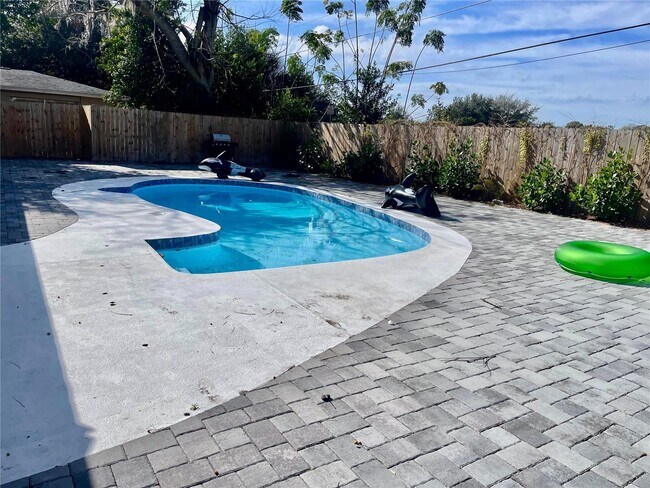 Building Photo - 4138 Westgate Rd