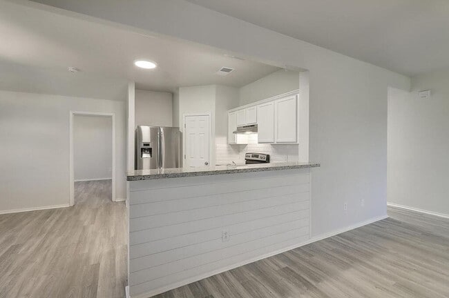 Building Photo - 7605 Cougar Dr