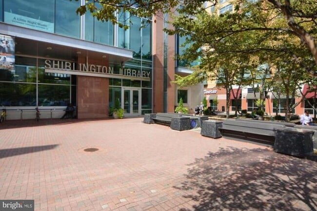 Building Photo - 4224 32nd St S