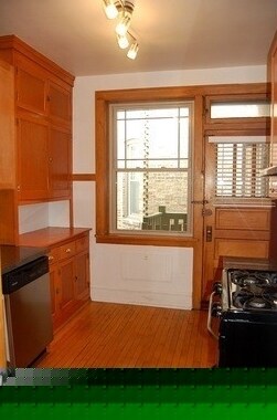 Building Photo - 1700 W Touhy Ave