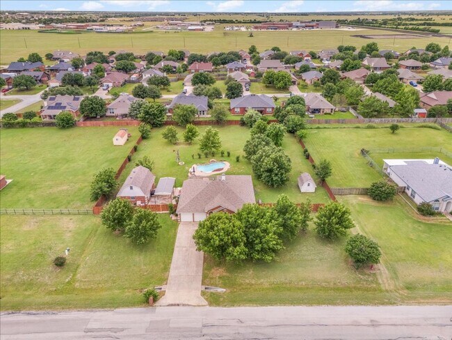 Building Photo - Luxury Lease on 1+ Acre with Saltwater Pool & Workshop in Ponder ISD!