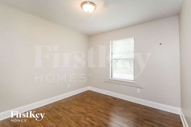 Building Photo - 5854 Blackberry Dr