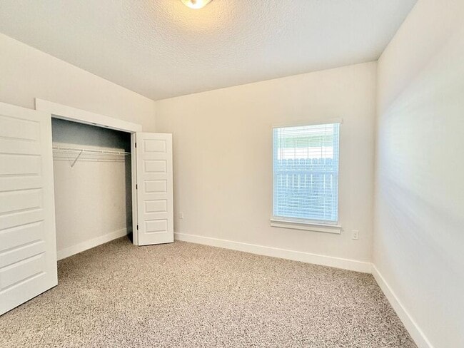 Building Photo - 5732 Conley Ct