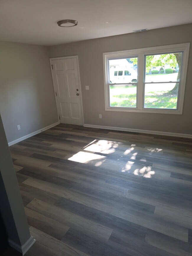 Building Photo - 5510 Halstead Ave