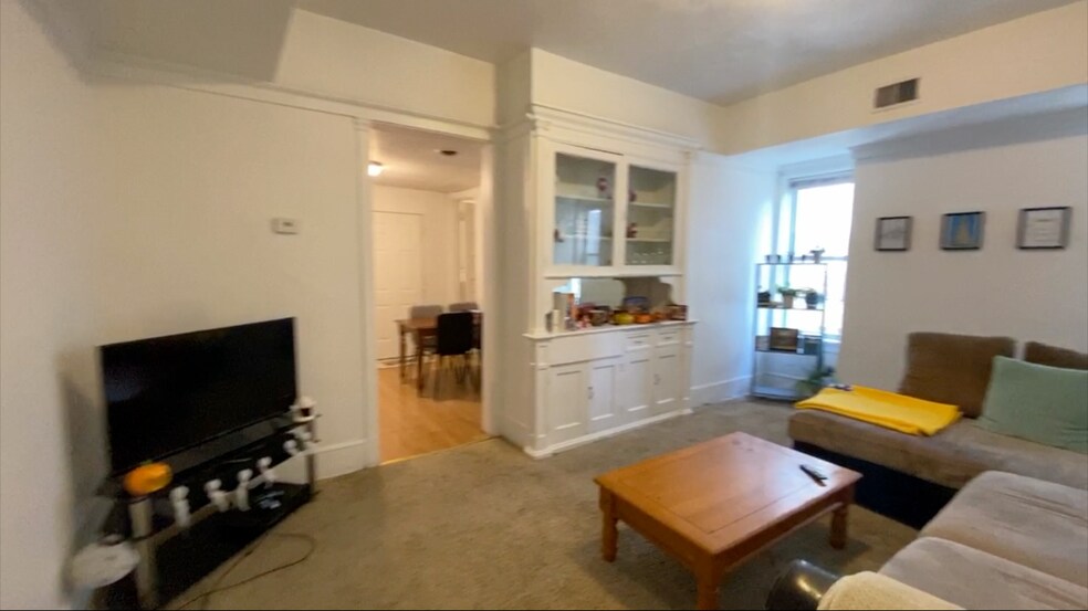 Building Photo - 218 N Craig St