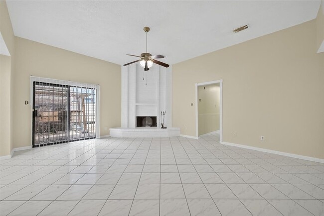 Building Photo - 6415 Grandvale Dr