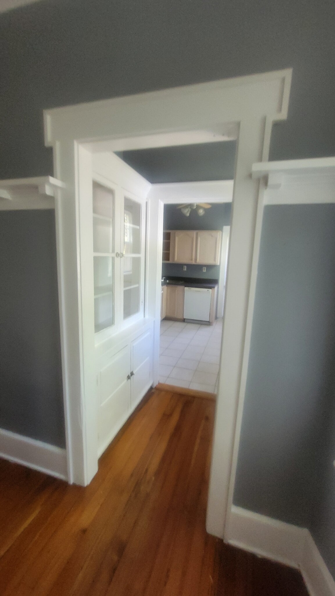 Building Photo - 148 W 6th St