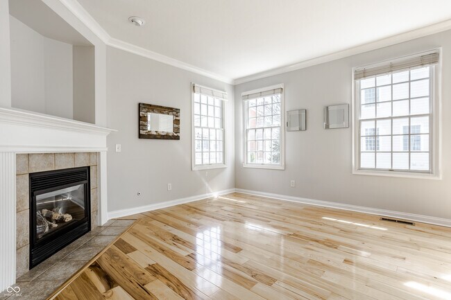 Building Photo - 12779 Tradd St