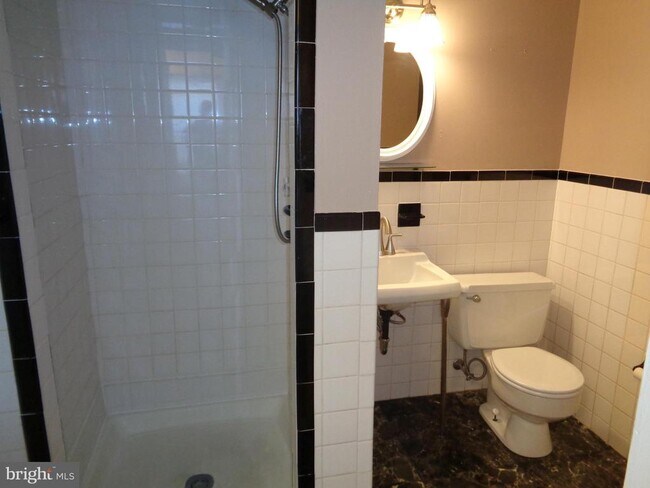 Building Photo - 1620 Trebor Ct