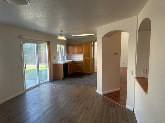 Building Photo - Weston Ranch 4 Bedroom 3 Bathroom Home