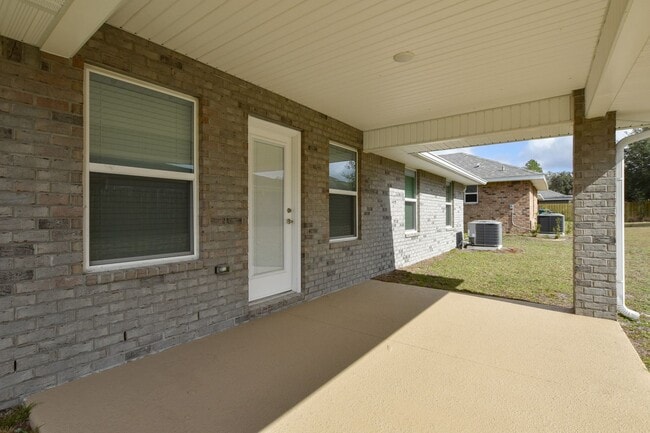 Building Photo - 15975 NW 123rd Ave