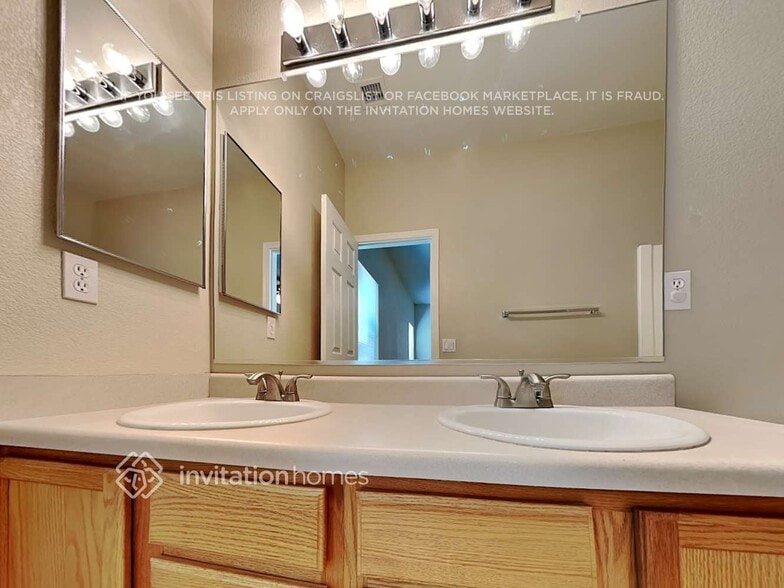 Building Photo - 2563 W Camp River Rd