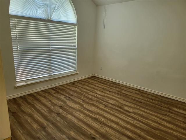 Building Photo - 429 Oakhurst Dr