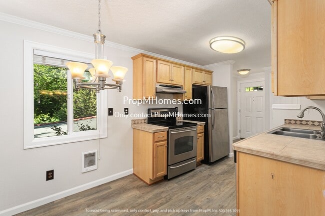 Building Photo - 2680 SW 87th Ave