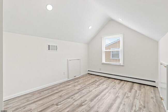 Building Photo - 526 Lafayette Blvd