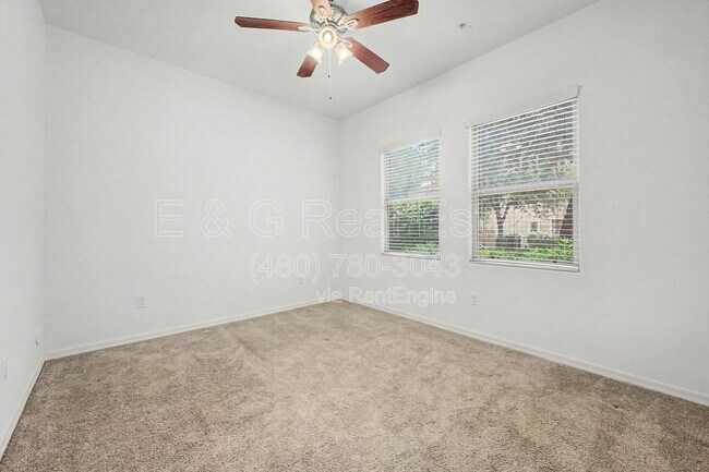 Building Photo - 5550 N 16th St