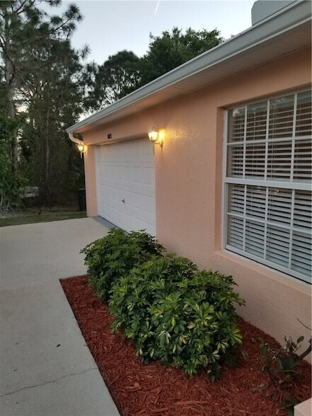 Building Photo - 8025 98th Ct