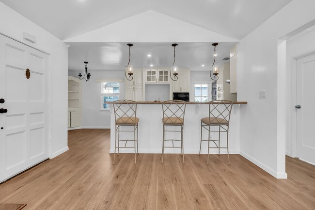 Building Photo - 8549 5th St