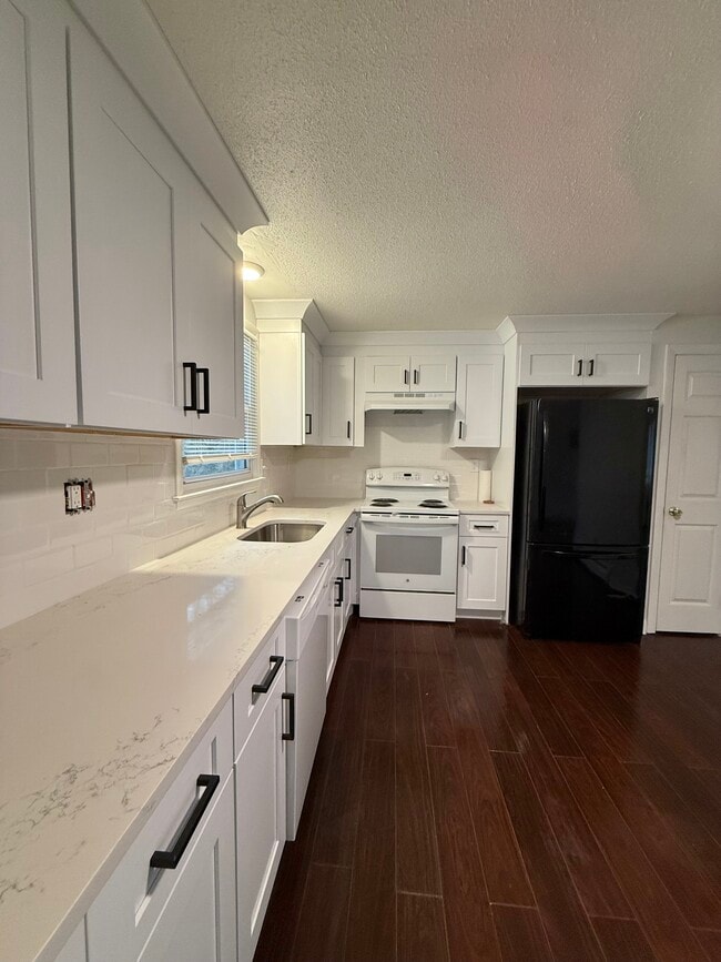 Building Photo - 123 Worthington Rd