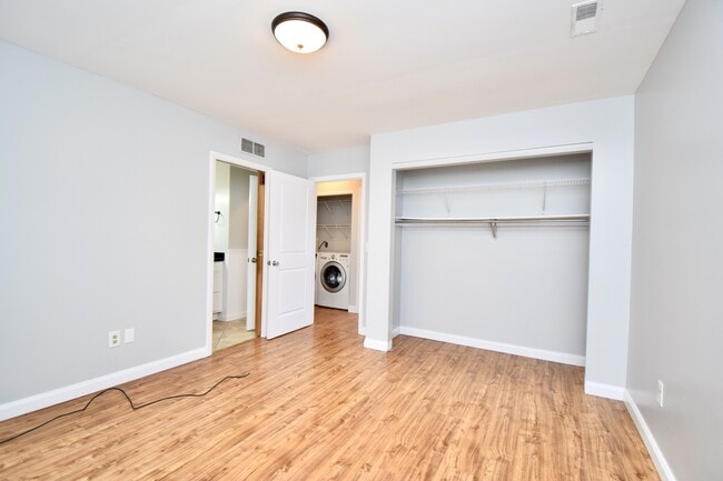 Building Photo - 758 Cincinnati-Batavia Pike