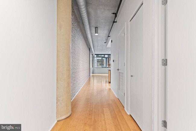 Building Photo - 1352 South St