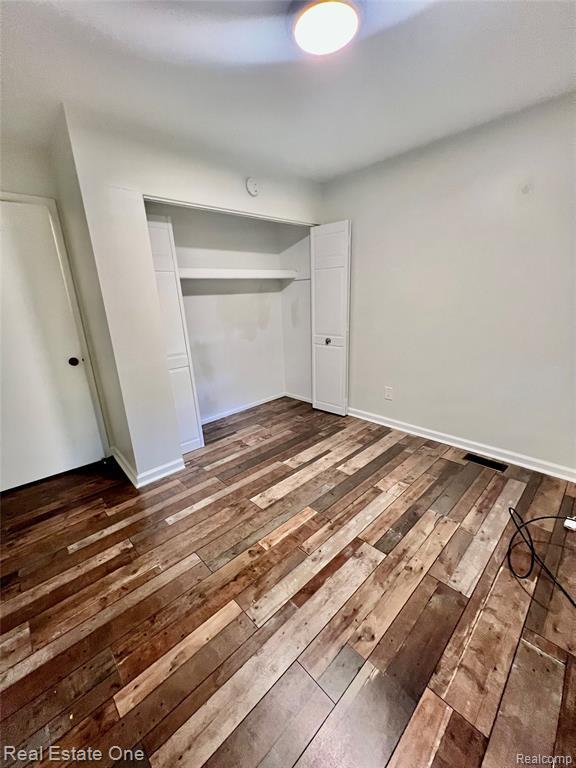 Building Photo - 5647 Perrytown Dr