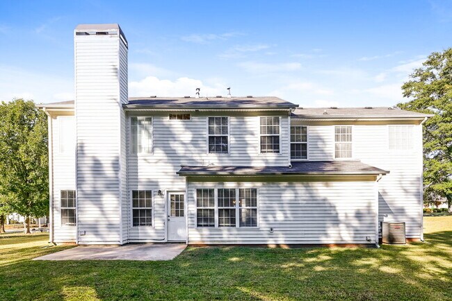 Building Photo - 413 Grove Park Dr