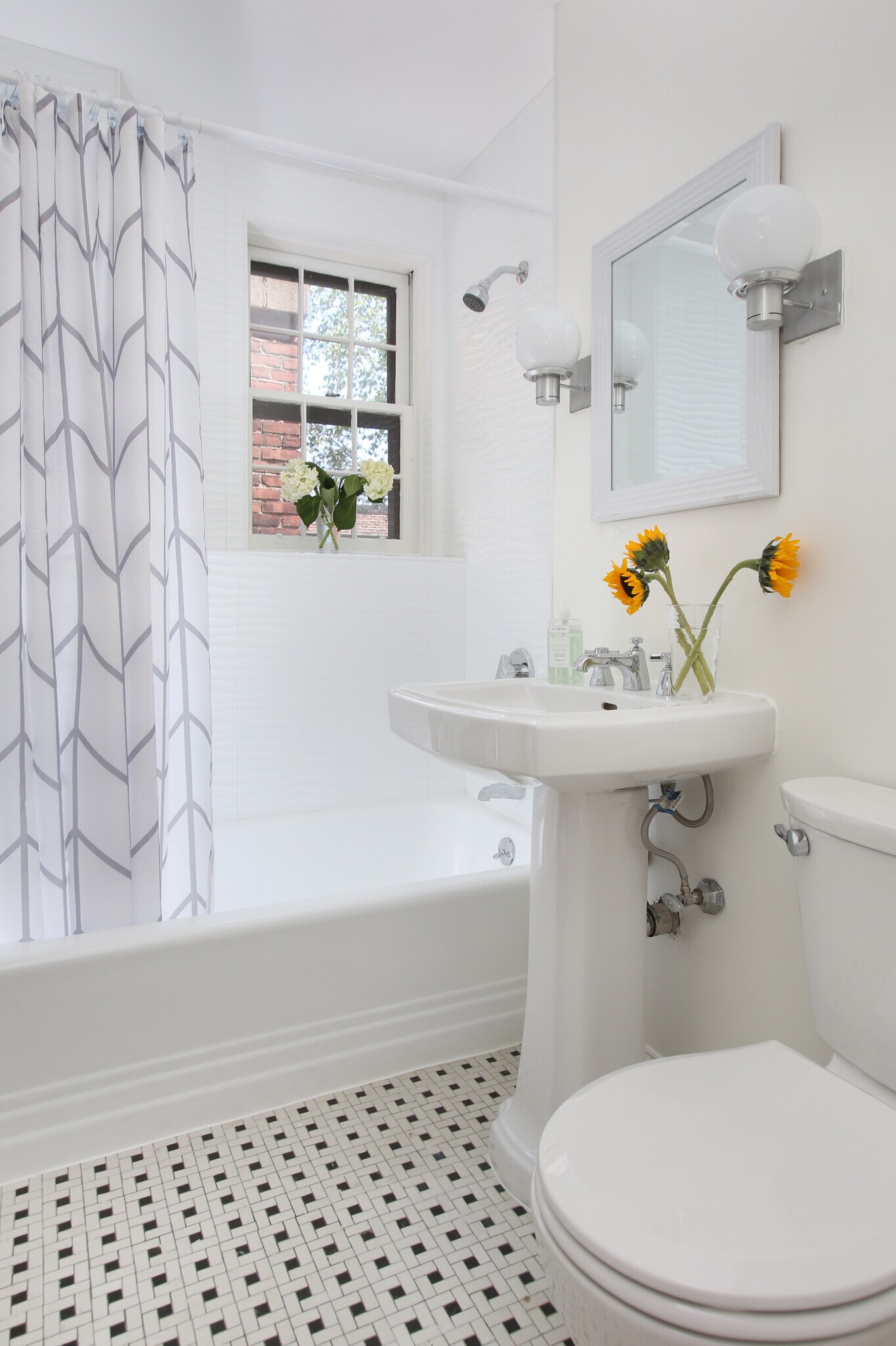 Building Photo - 8 Kilsyth Ter