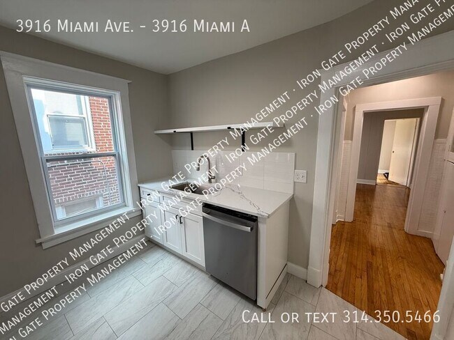 Building Photo - 3916 Miami St