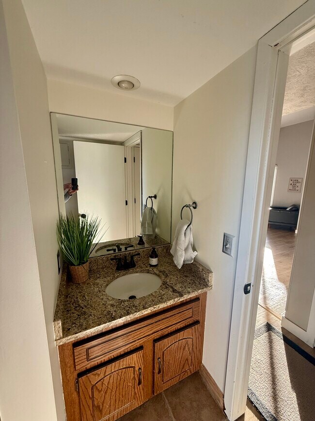 Building Photo - 2305 S 165th St