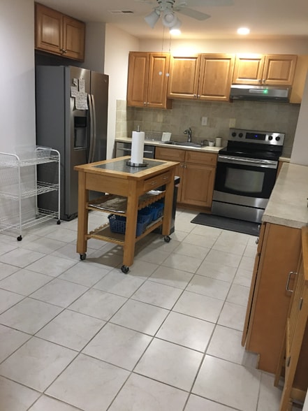 Building Photo - 13478 Bregman Rd