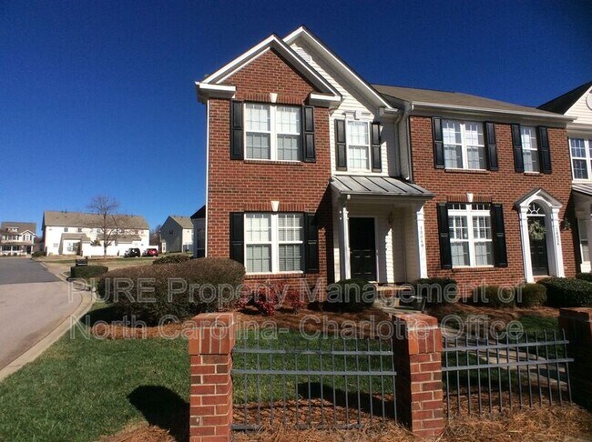Building Photo - 18040 Delmas Dr