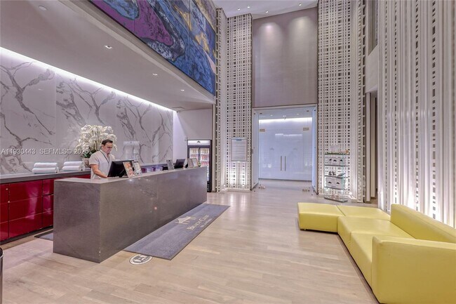 Building Photo - 1830 S Ocean Dr