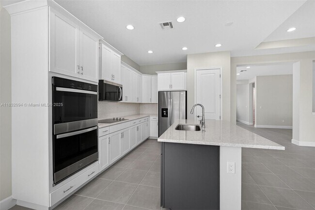 Building Photo - 13674 Spruce Pne Dr