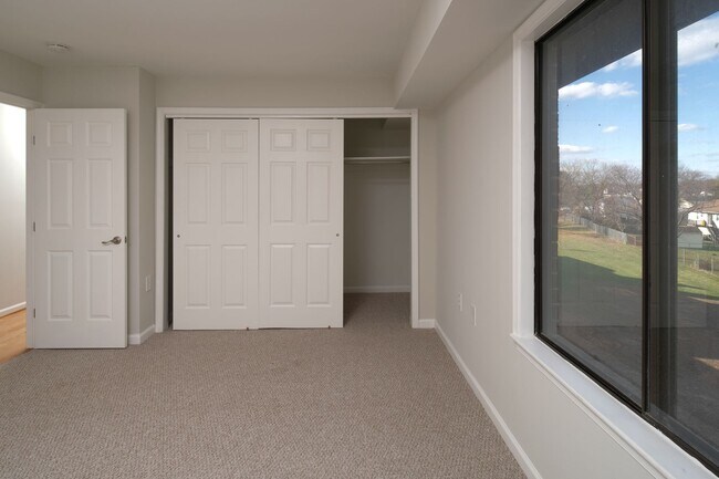 Building Photo - Renovated all new!! - Open Concept.  Top Level Condo. Close to BWI, Ft. Meade & NSA.