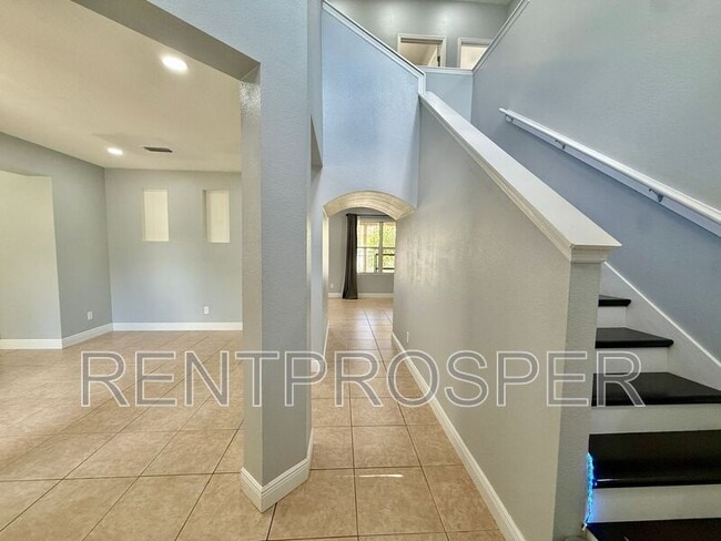 Building Photo - 4205 Canby Dr