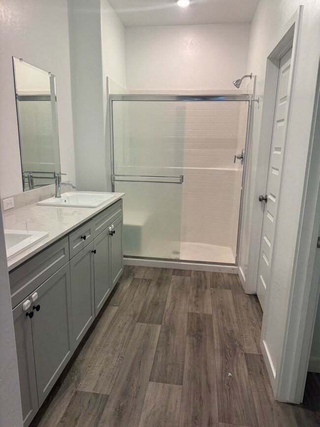 Building Photo - 3321 Mulberry Grv Wy