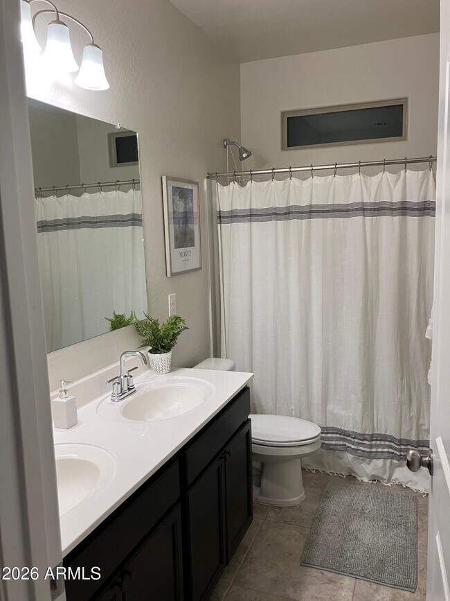 Building Photo - 30998 W Earll Dr