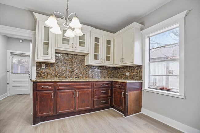 Building Photo - 4029 Lucille St