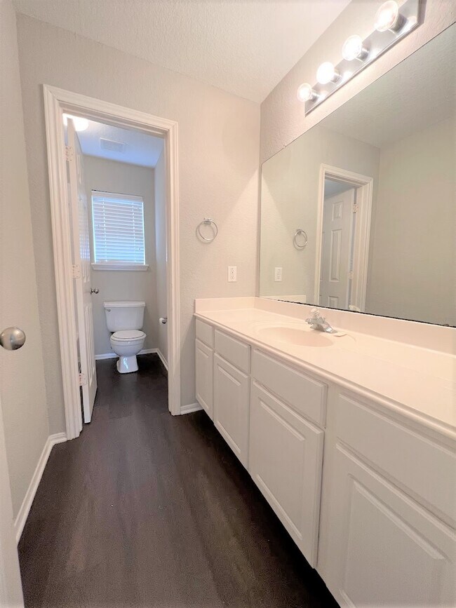 third full bath - 2647 Katie Harbor Dr