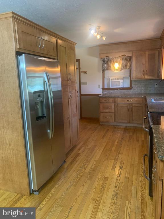 Building Photo - 110 Beech Ln