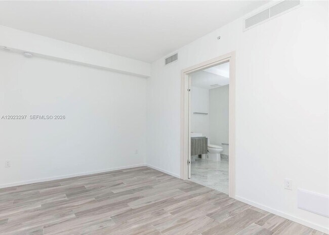 Building Photo - 801 S Miami Ave