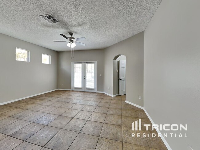 Building Photo - 14308 Tanja King Blvd