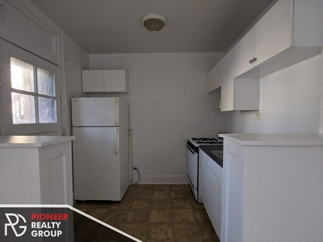 Building Photo - 2336 N Spaulding Ave